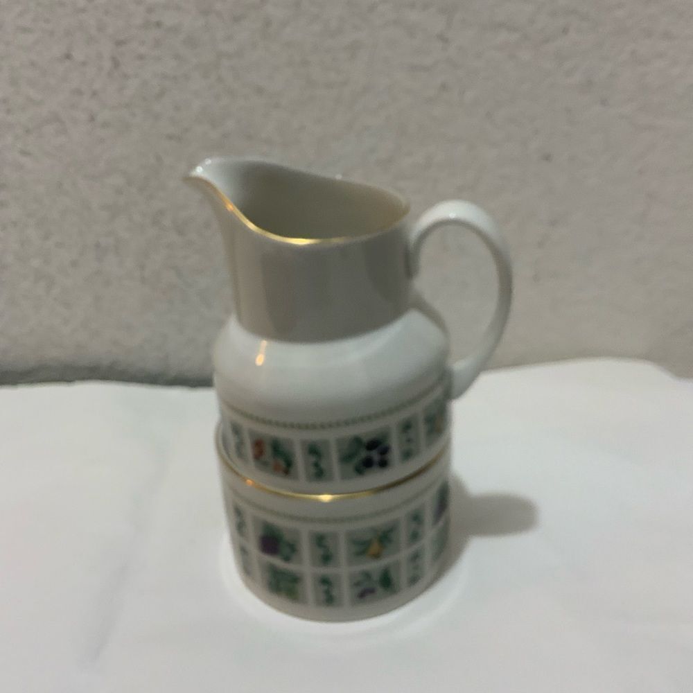 Royal Doulton Harvest Garland Creamer and Sugar bowl set  4 in
